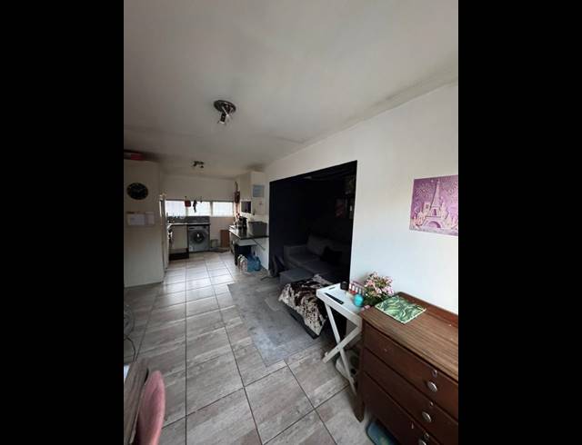 2 BEDROOM PROPERTY TO RENT IN MURRAYFIELD